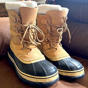 Sorel handcrafted natural rubber boots, Size 8.5 in Women’s